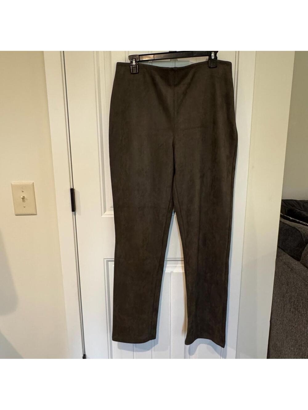 New MarlaWynne Olive Suede Size 14 Pants